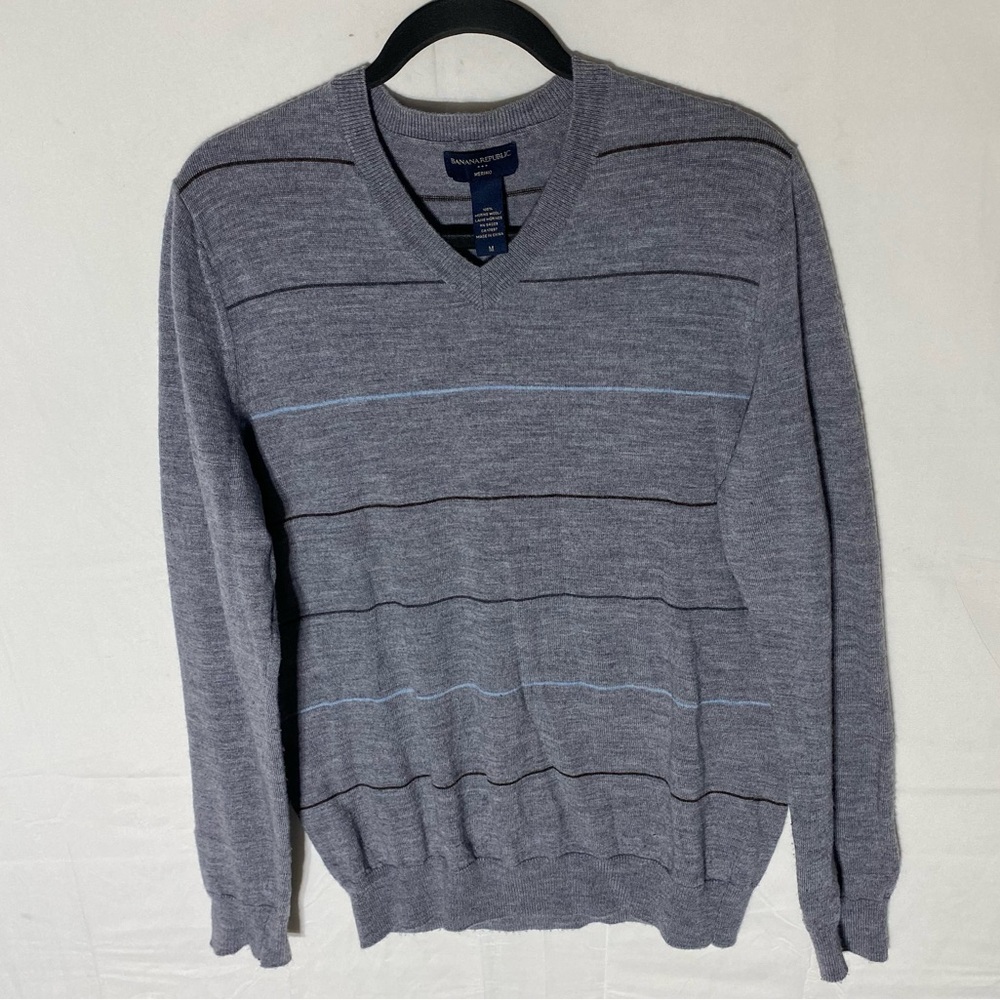 Banana Republic Factory Grey Striped V Neck Lightweight Sweater M